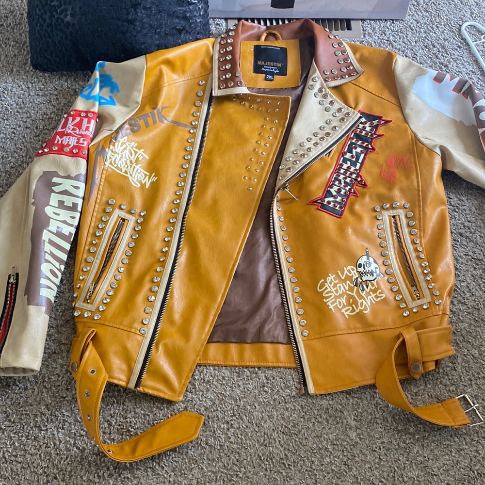 Men’s Leather Jacket